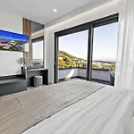Stunning In With Sauna Makarska