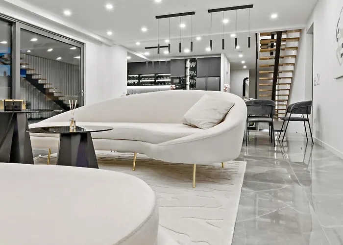 Feriehus Stunning In With Sauna Makarska
